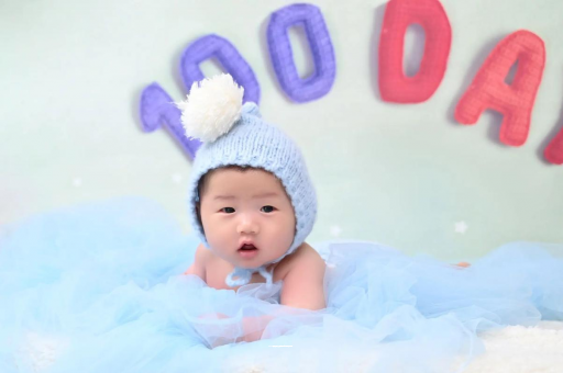 江山宝宝头稳最晚是几个月