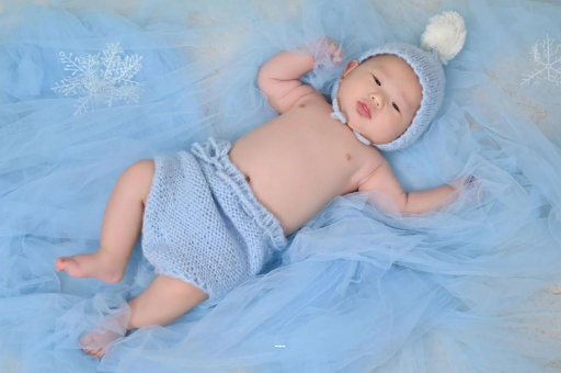 江山宝宝几个月可以吃饭